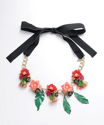 フラワーネックレス