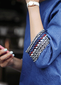 袖ディテールディープブルーデニムワンピース