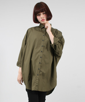 カーキビッグシャツ