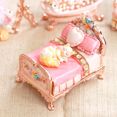 ミニチュアベッド ジュエリーボックス