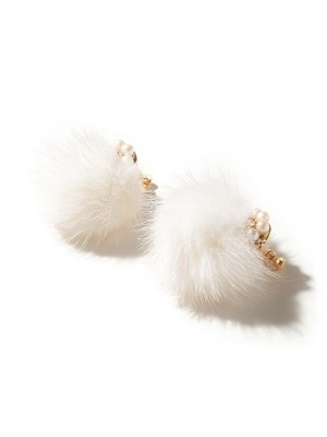 ファーイヤリング