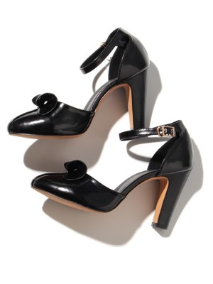 Lily Brown (リリーブラウン)  フロントリボンストラップシューズ