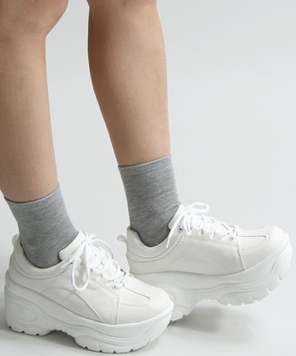 厚底スニーカー