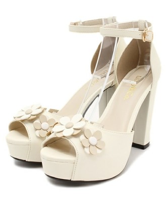 フラワー3Ｄサンダル