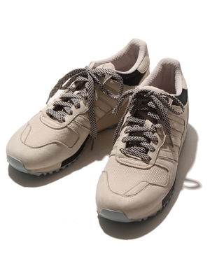 adidas Originals「ZX700」BEG