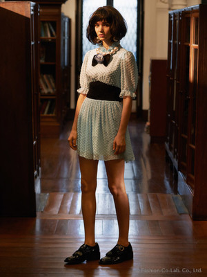 エンボスシースルーワンピース