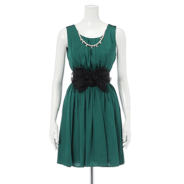 ベルト&ネックレス付きドット柄ワンピース