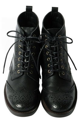 レースアップウィングチップブーツ