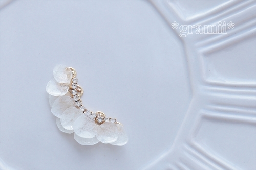 white flower earcuff