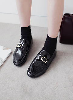 バックルローファーシューズ