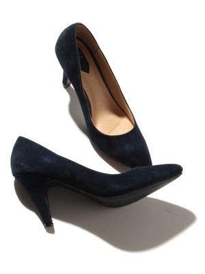 スエードポインテッドパンプス