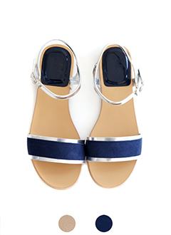 シルバーストラップフラットサンダル・全2色