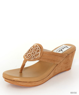 メタルパーツトングウェッジサンダル