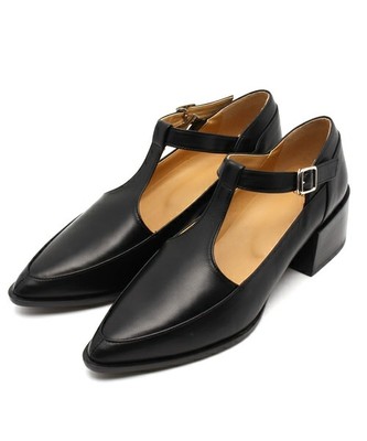 ベルト付ローファー