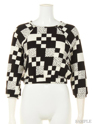 幾何学裏毛トップス