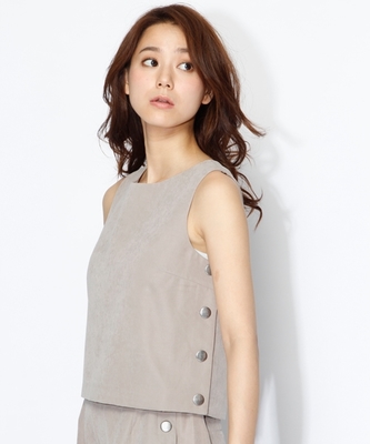 サイドボタンピーチプルオーバー