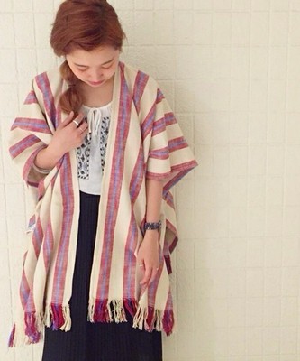 フリンジつきポンチョ