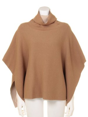 ハイネックニットポンチョ