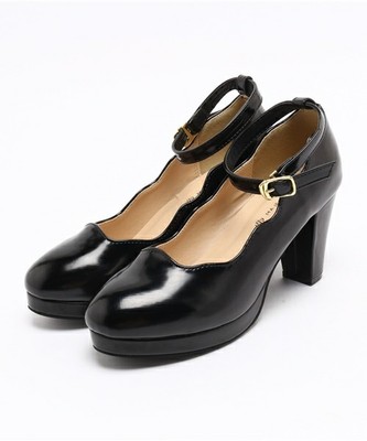 スカラップパンプス