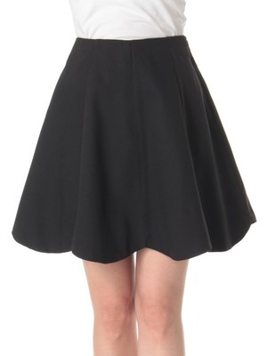 スカラップフレアスカート