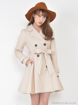 フレアトレンチコート