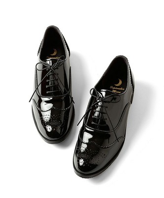 エナメル調 アーモンド シューズ