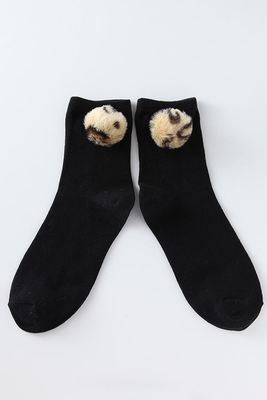 ヒョウ柄ボンボン付きソックス
