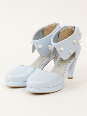 カフスパンプス