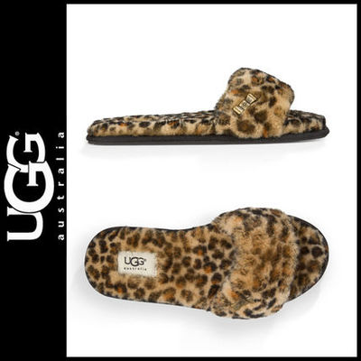 UGG Australia × サンダル