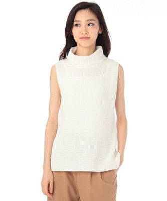 プチタートルノースリーブニット