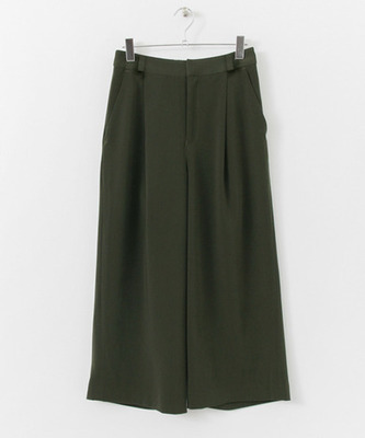 タックワイドパンツ