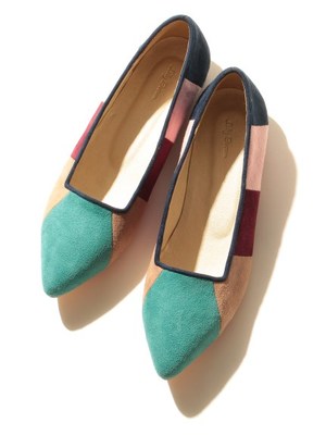 ポインテッドフラットシューズ