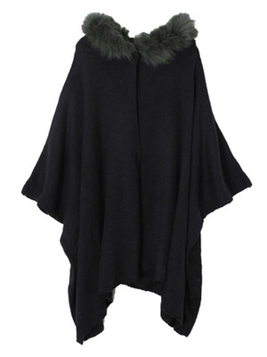 ファー付きニットポンチョ