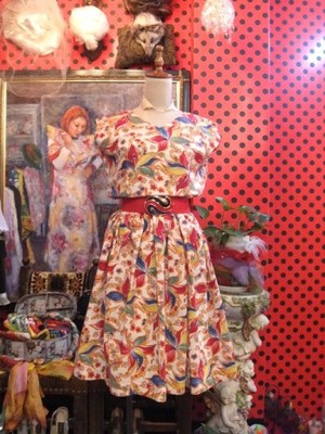 ヨーロッパ古着50′sレトロカラフル花模様ワンピース