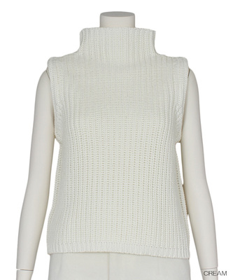 タートルノースリーブニット