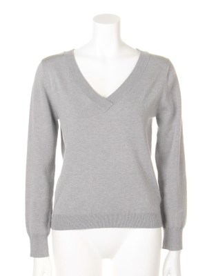 シンプルVネックプルオーバー