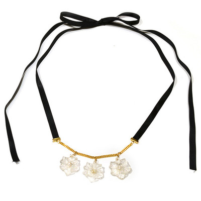 miyua クリアフラワーネックレス