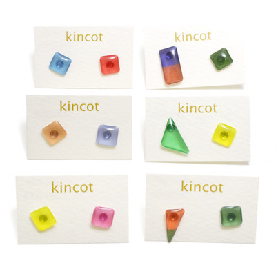 カラフルピアス