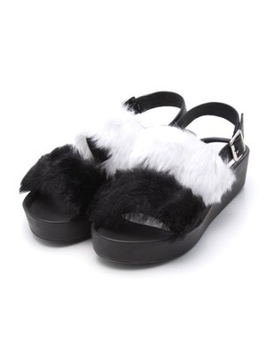 ファー付きサンダル