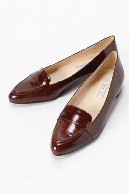 レザーポインテッドローファー