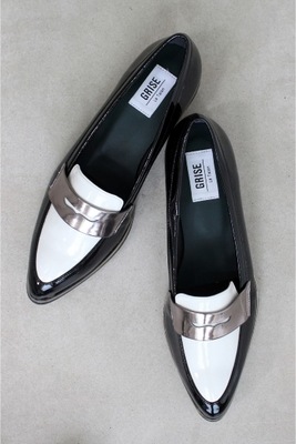 メタルヒールローファー