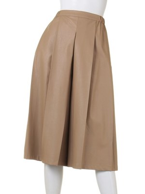 フェイクレザープリーツガウチョパンツ/Balcony and Bed