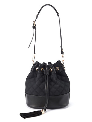 巾着タッセルショルダーバッグ