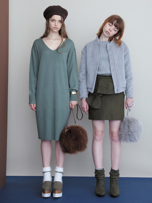 MURUA（ムルーア）　プレーンVネックロングワンピース