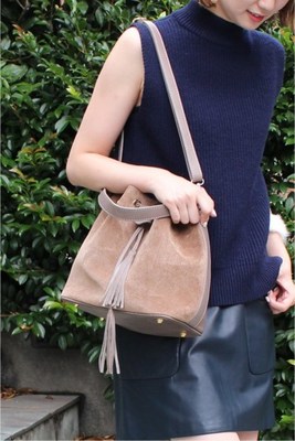 〈EDIT FOR LULU〉フリンジスウェード巾着バッグ