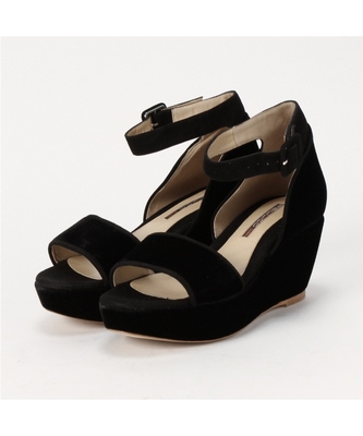 〈IENA〉ベロアストラップパンプス