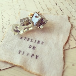 フラワーキューブイヤリング [p-1163]