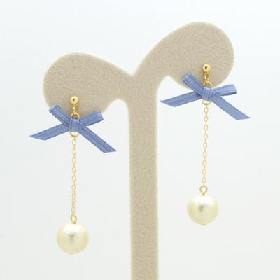 サテンリボンコットンパールチェーンピアス