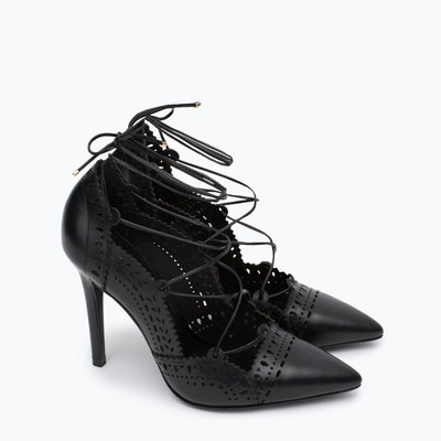 【ZARA】パーフォレーションディテール入りレザーハイヒール