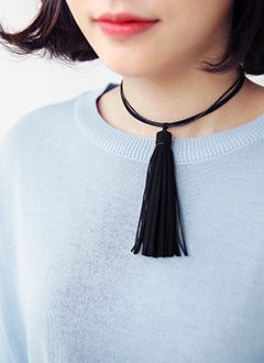 フェイクスエードビックフリンジチョーカー・全3色